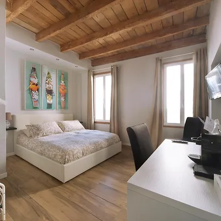 Al Vecchio Civico 1 ゲストハウス 3*